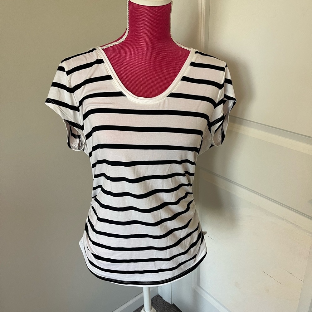 Women’s White House Black Market Tee